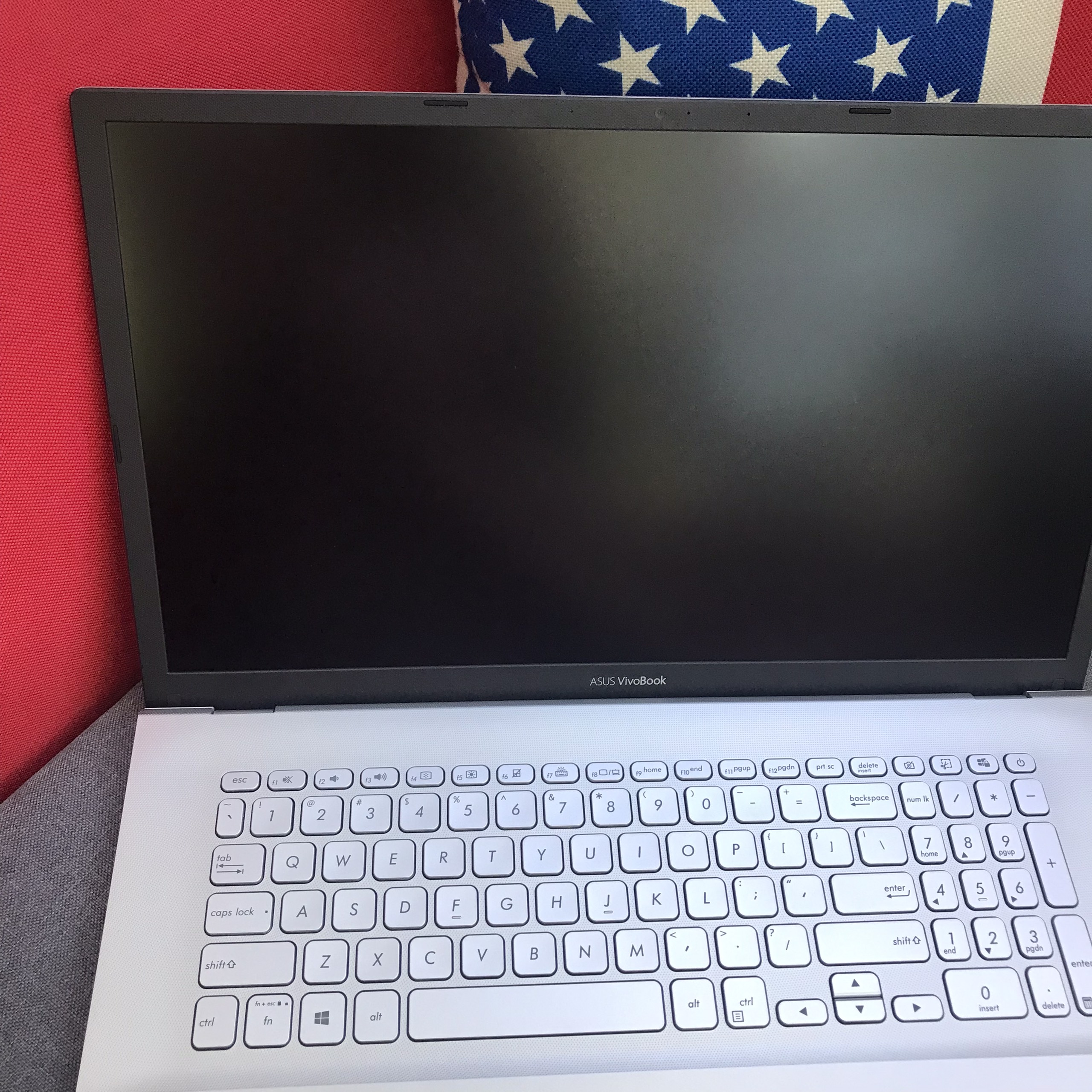 (Mới 100%) Asus VivoBook 17 K712E full box 17.3inch mỏng nhẹ